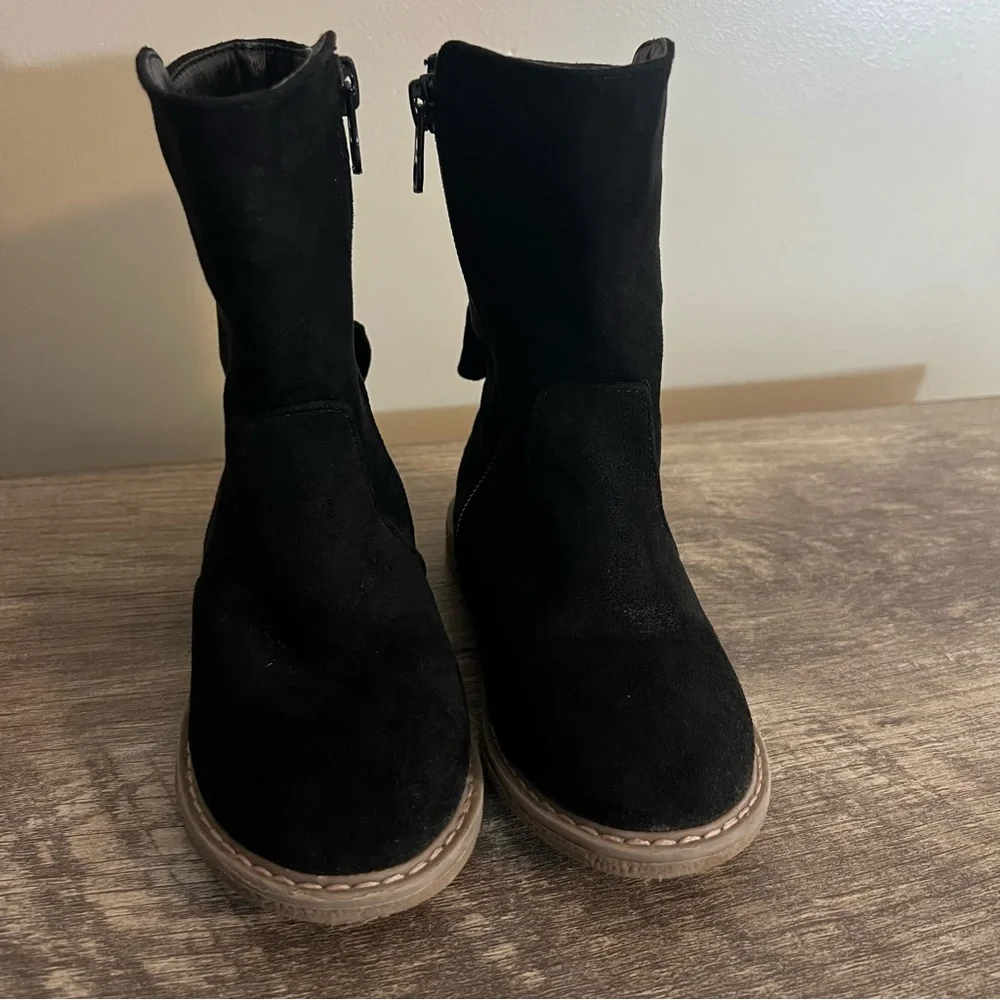 Cat & Jack Faux Suede Black Boots Toddler Size 8 Bow Detail zipper closure